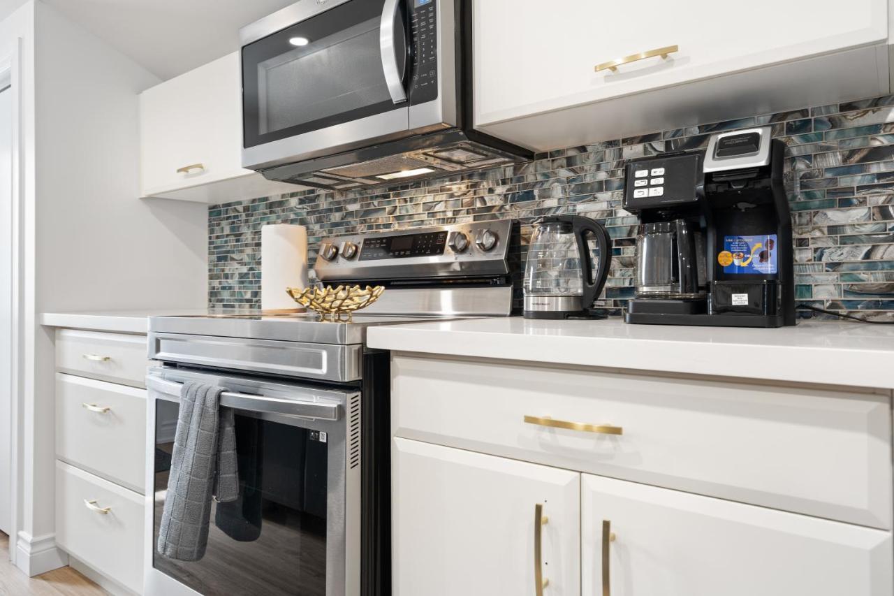 Luxe Lodges On Lake Erie Port Dover Exterior foto